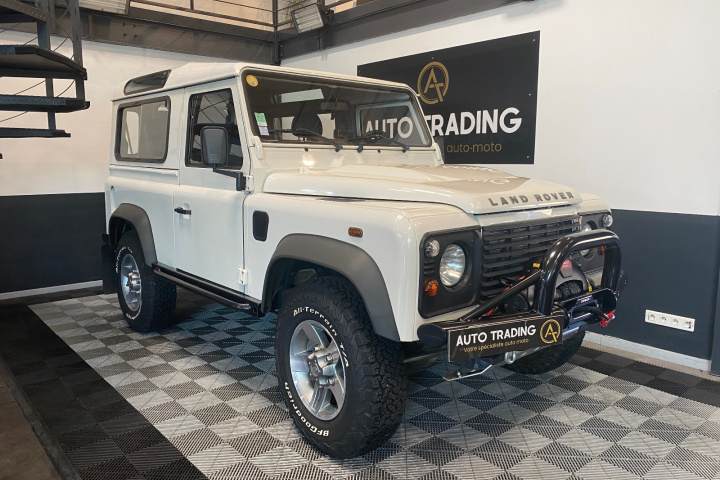 LAND ROVER DEFENDER 90