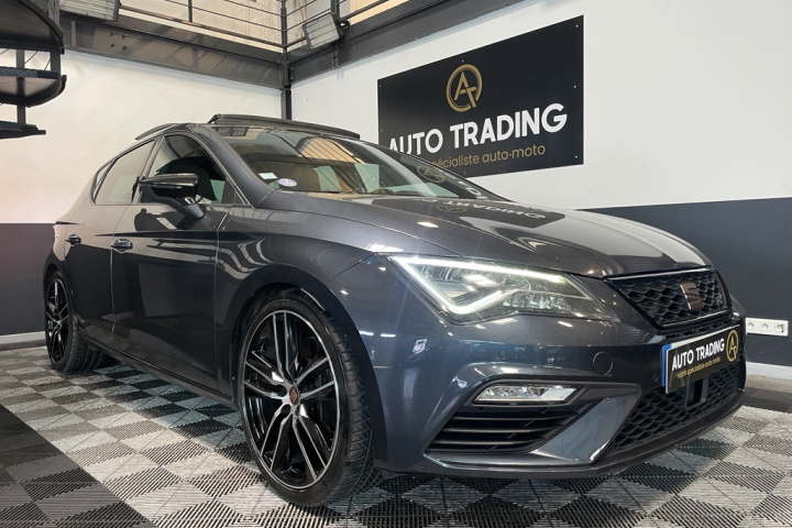 SEAT LEON