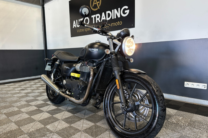 triumph street twin