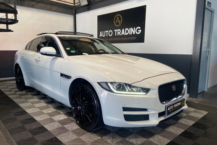 JAGUAR XE