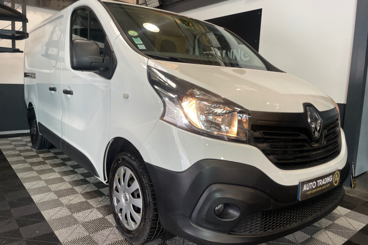 RENAULT TRAFIC FOURGON
