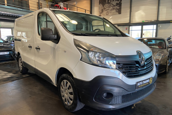 RENAULT TRAFIC FOURGON