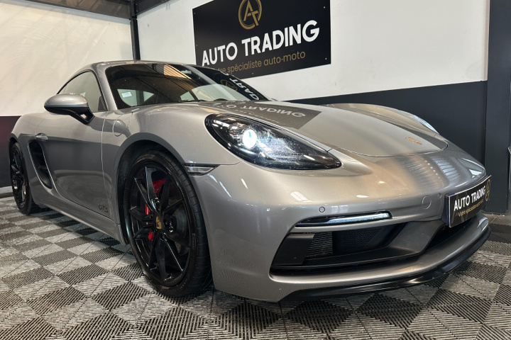 PORSCHE 718 CAYMAN