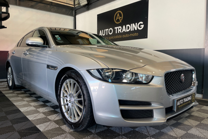JAGUAR XE
