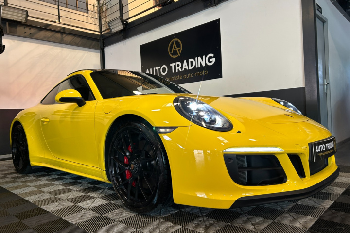 PORSCHE 911 CARRERA COUPE