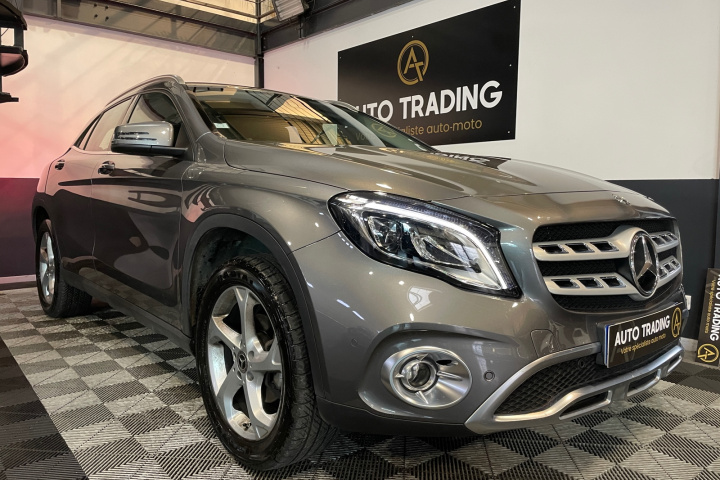 MERCEDES GLA
