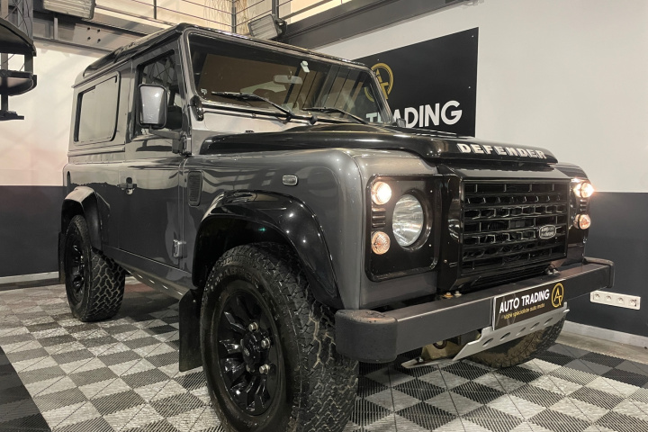 LAND ROVER DEFENDER 90
