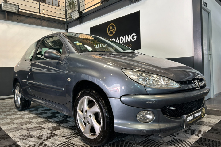 PEUGEOT 206