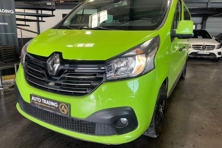 RENAULT TRAFIC COMBI