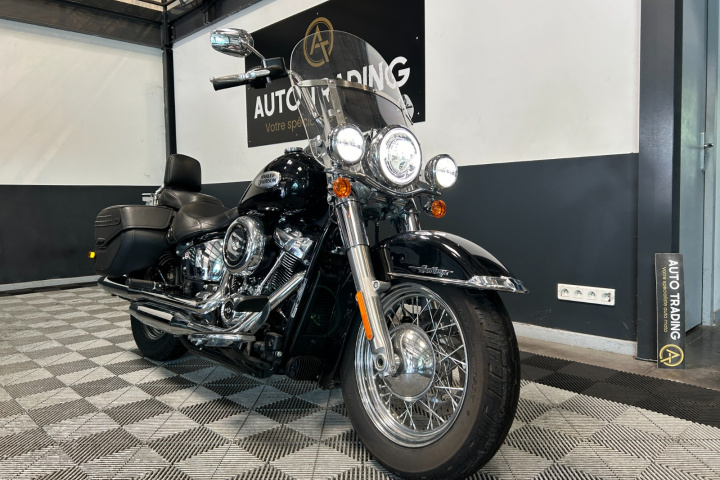 Harley Davidson  FLHC Heritage