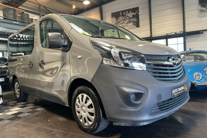 OPEL VIVARO COMBI