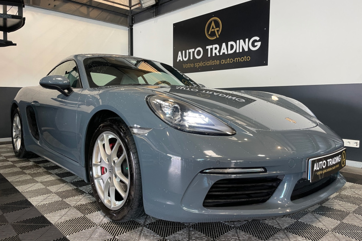 PORSCHE 718 CAYMAN