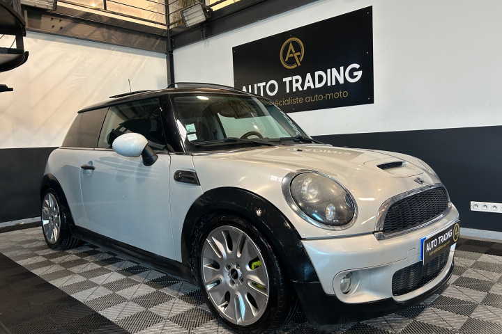 MINI HATCH R56