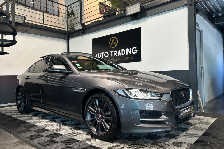 JAGUAR XE