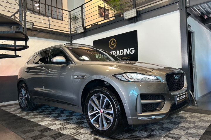 JAGUAR F-PACE