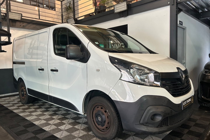 RENAULT TRAFIC FOURGON