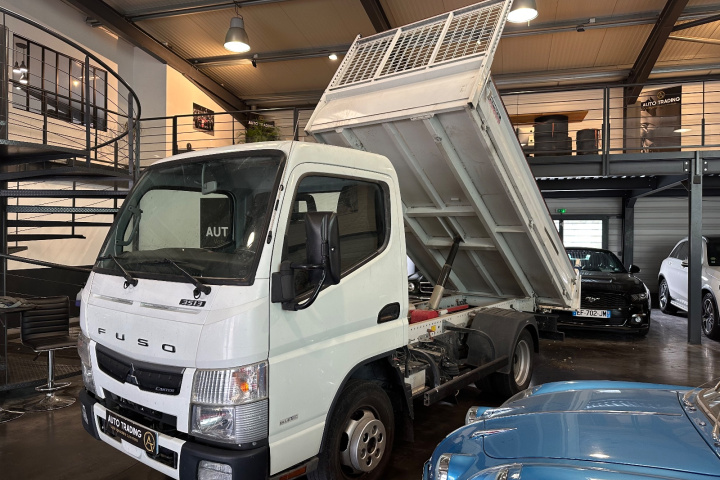 MITSUBISHI FUSO CANTER